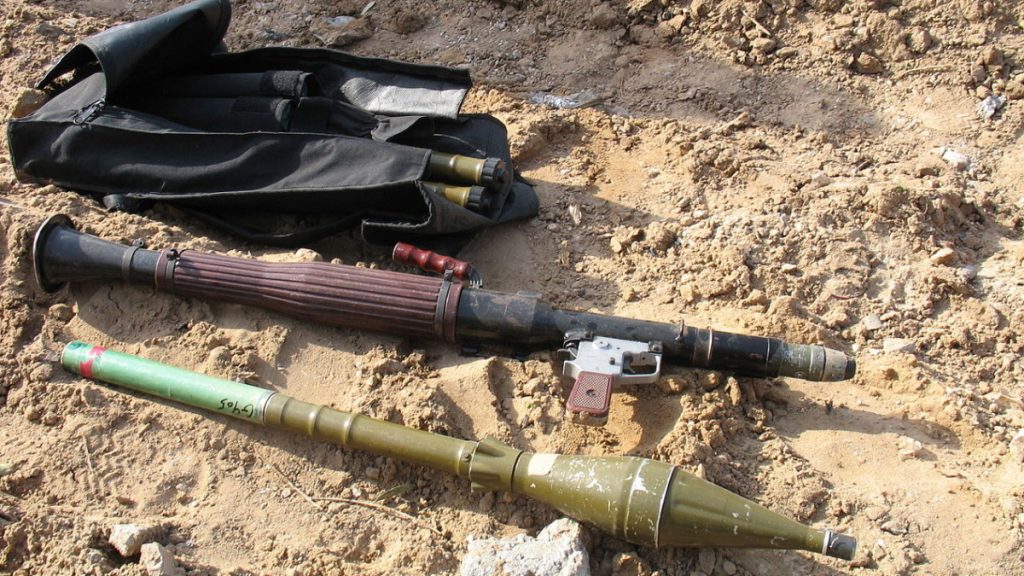 Granátomet RPG-7 zabavený Hamásu