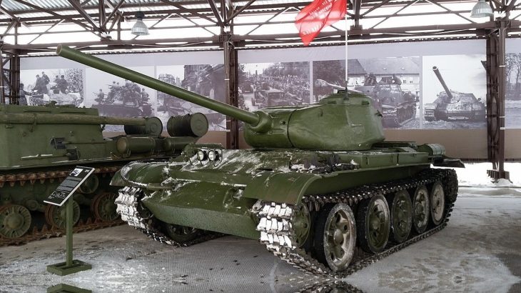 Tank T-44