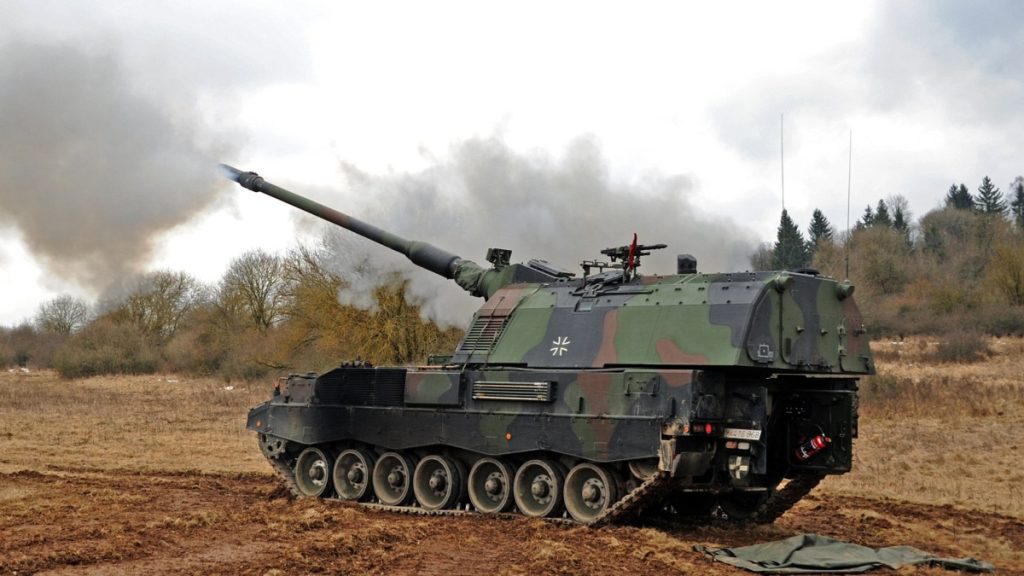 Střelba houfnice PzH 2000