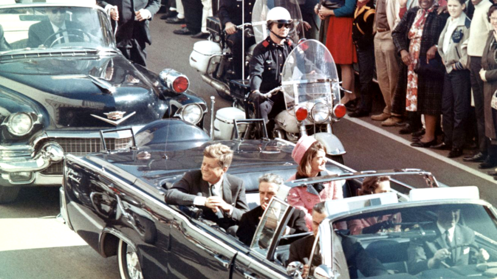 Prezident J.F. Kennedy před atentátem