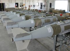 Pumy JDAM ve skladu