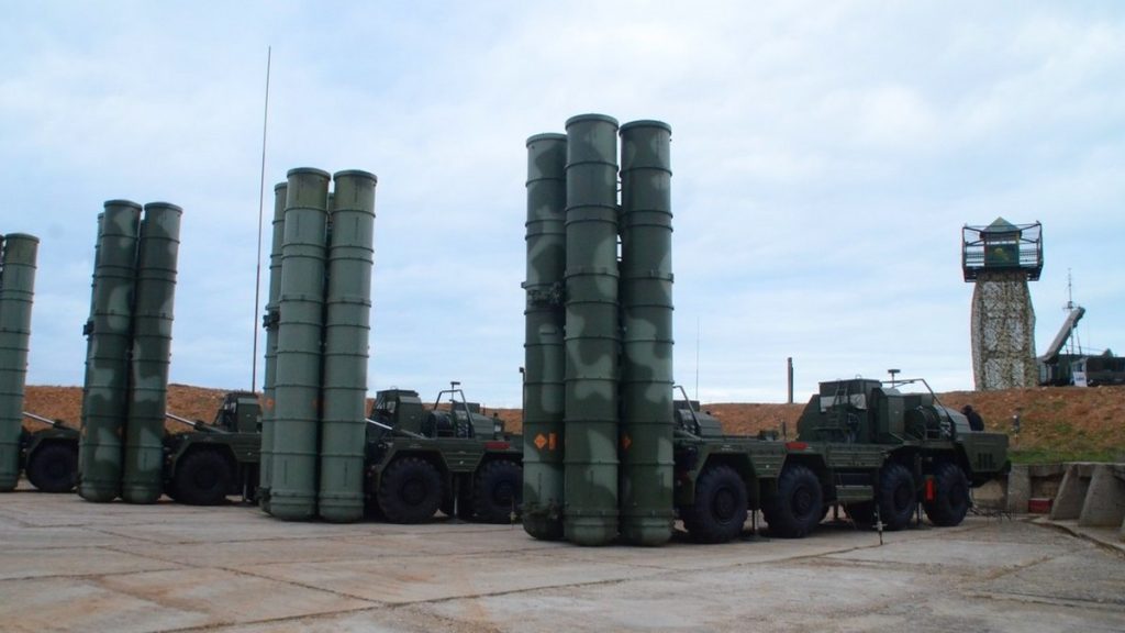 Odpalovací vozidla S-400