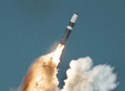 Odpálení rakety Trident II z americké ponorky