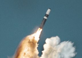 Odpálení rakety Trident II z americké ponorky