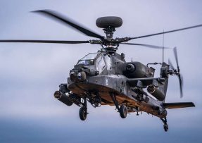 Vrtulník AH-64 Apache