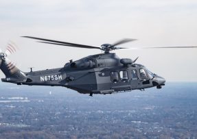 Vrtulník MH-139A Grey Wolf za letu