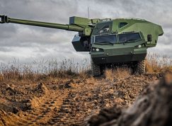 Česká kolová houfnice DITA zvládá i náročný terén