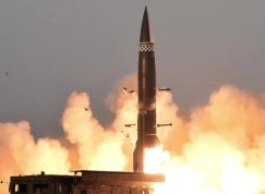 Odpal rakety KN-23 z vozidla