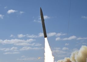 Test hypersonické zbraně LRHW zvané Dark Eagle