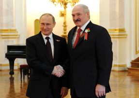 Alexander Lukašenko je blízký spojenec Vladimira Putina