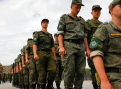 Ruští vojáci, branci v odvodu