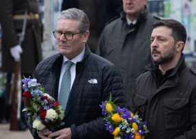 Ukrajinský prezident Volodymyr Zelenskyj a britský premiér Keir Starmer v Kyjevě