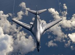 B-1B Lancer nad Tichým oceánem