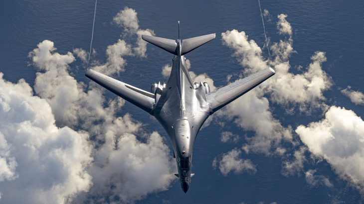 B-1B Lancer nad Tichým oceánem