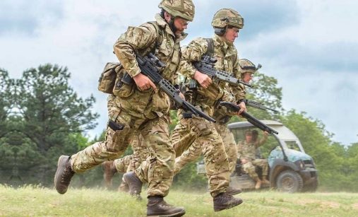 Britští vojáci královské armády