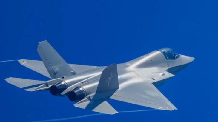 Letící čínské letoun J-35A