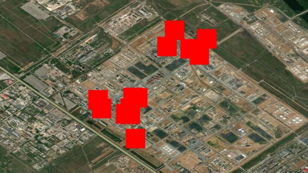 Rafinerie Volgograd, satelitní snímek po útoku drony