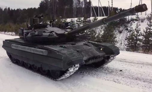 Tank T-90M se systémem Arena-M