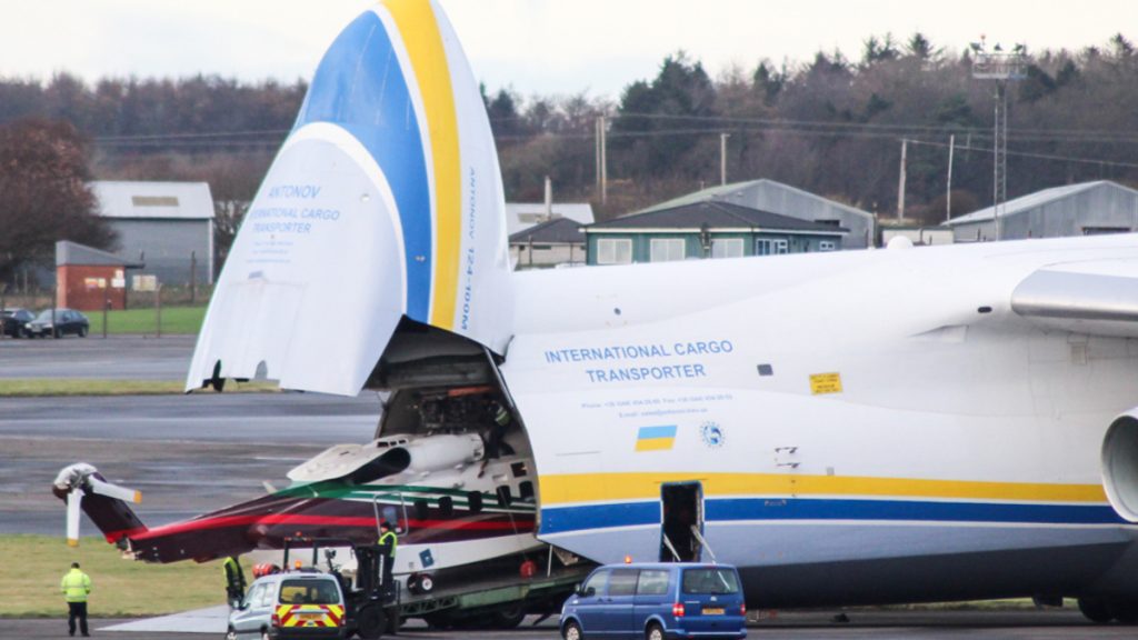 Nakládání letounu An-124 Ruslan