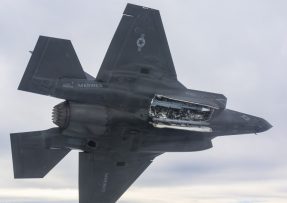 F-35B se střelou MBDA Meteor