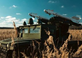 FrankenSAM z vozidla Humvee a R-73