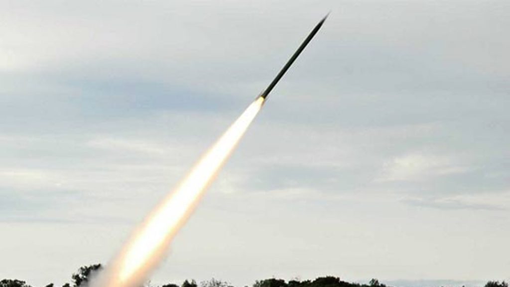 Odpálení rakety G-2000 pro raketomet BM-21 Grad