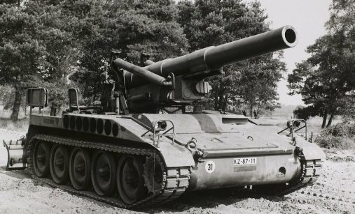 Houfnice M110 disponuje hlavní ráže 203 milimetrů