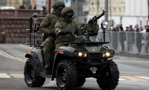 Ruské speciální jednotky na čtyřkolce