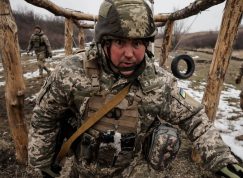 Ukrajinský voják na cvičišti