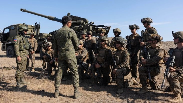 Američané a Filipínci při Balikatan 2024