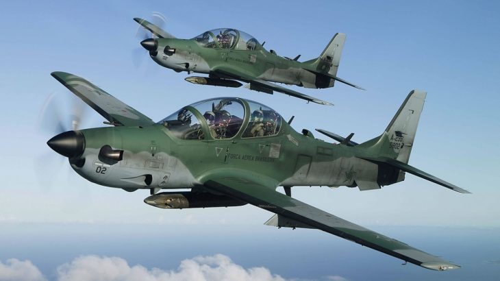 Dvojice letounů Embraer EMB 314 Super Tucano