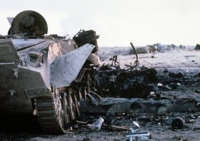 Zničené irácké MT-LB