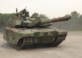 Turecký tank Altay se systémem aktivní ochrany AKKOR 10
