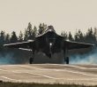 F-35 přistává na dálnici