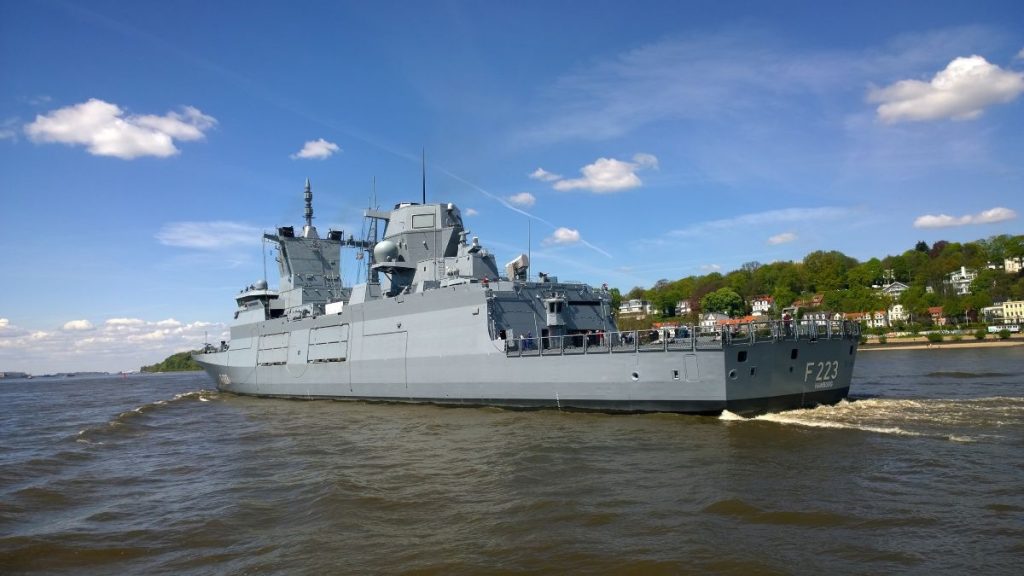 F223 Nordrhein-Westfalen, u Hamburgu na Labi, 2017