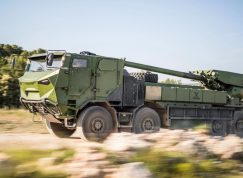 Houfnice CAESAR během přesunu