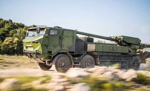 Houfnice CAESAR během přesunu