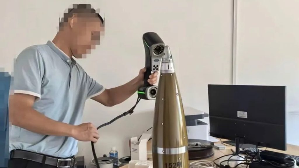 Konverze dělostřeleckého granátu na klouzavou mikropumu