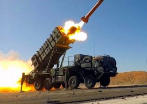 Mim-104 Patriot odpalující střelu