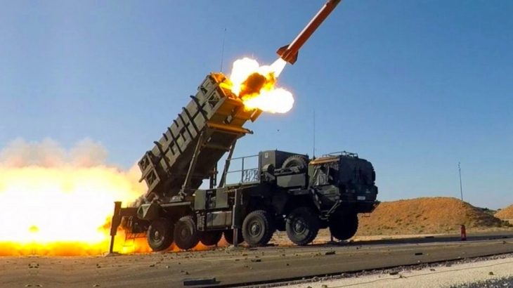 Mim-104 Patriot odpalující střelu