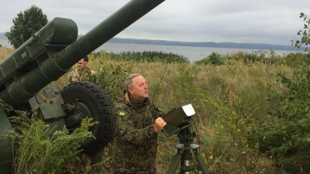 Radar RSVSh-112L4 lze umístit na hlaveň i vedle děla