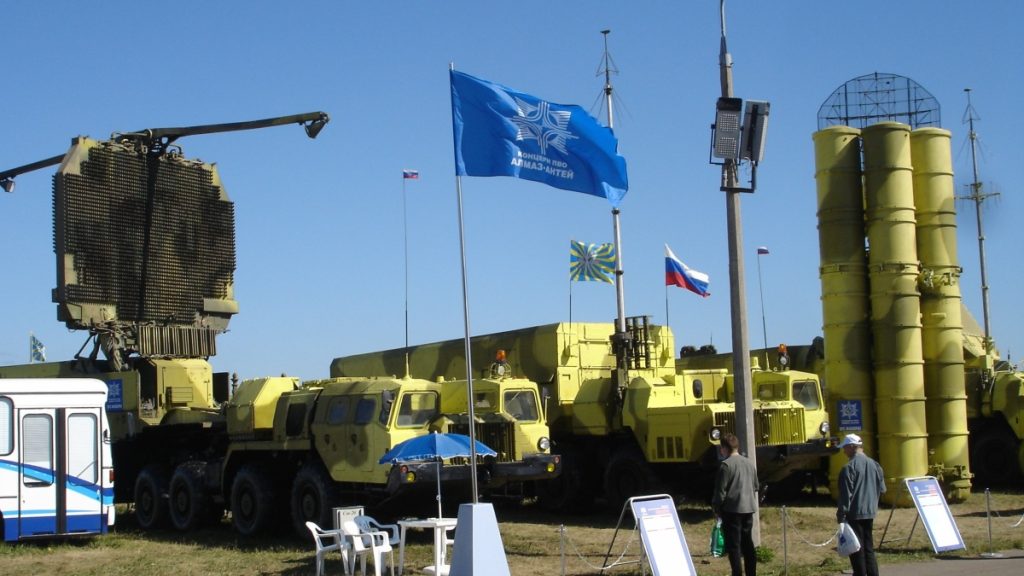 S-300PMU2 na zbrojní výstavě