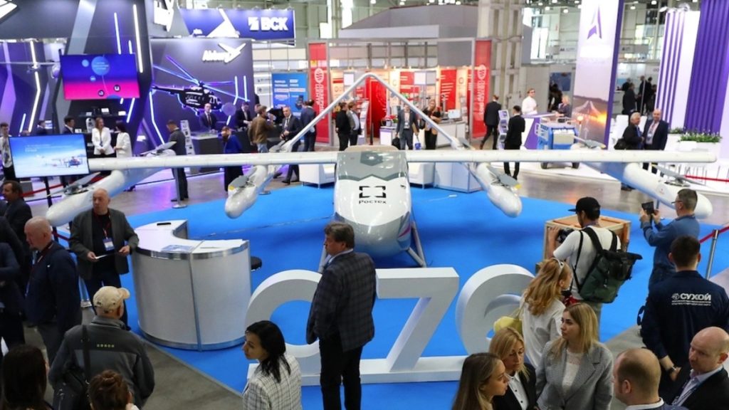 Dron S-76 na výstavě