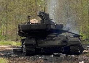 Zničený tank T-90M