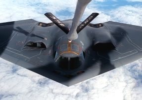 B-2 Spirit tankuje za letu