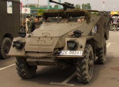 Sovětské vozidlo BTR-40