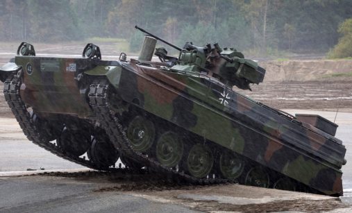 Marder 1A3 zvládne i těžký terén