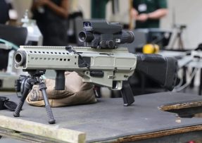 Granátomet společností Barrett a MARS