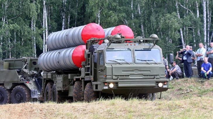 Odpalovací vozidlo ruského S-400