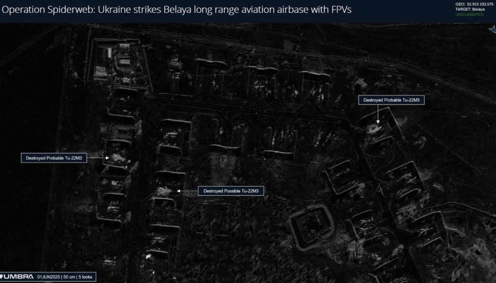 Satelitní snímek letiště Belaya s Tu-95